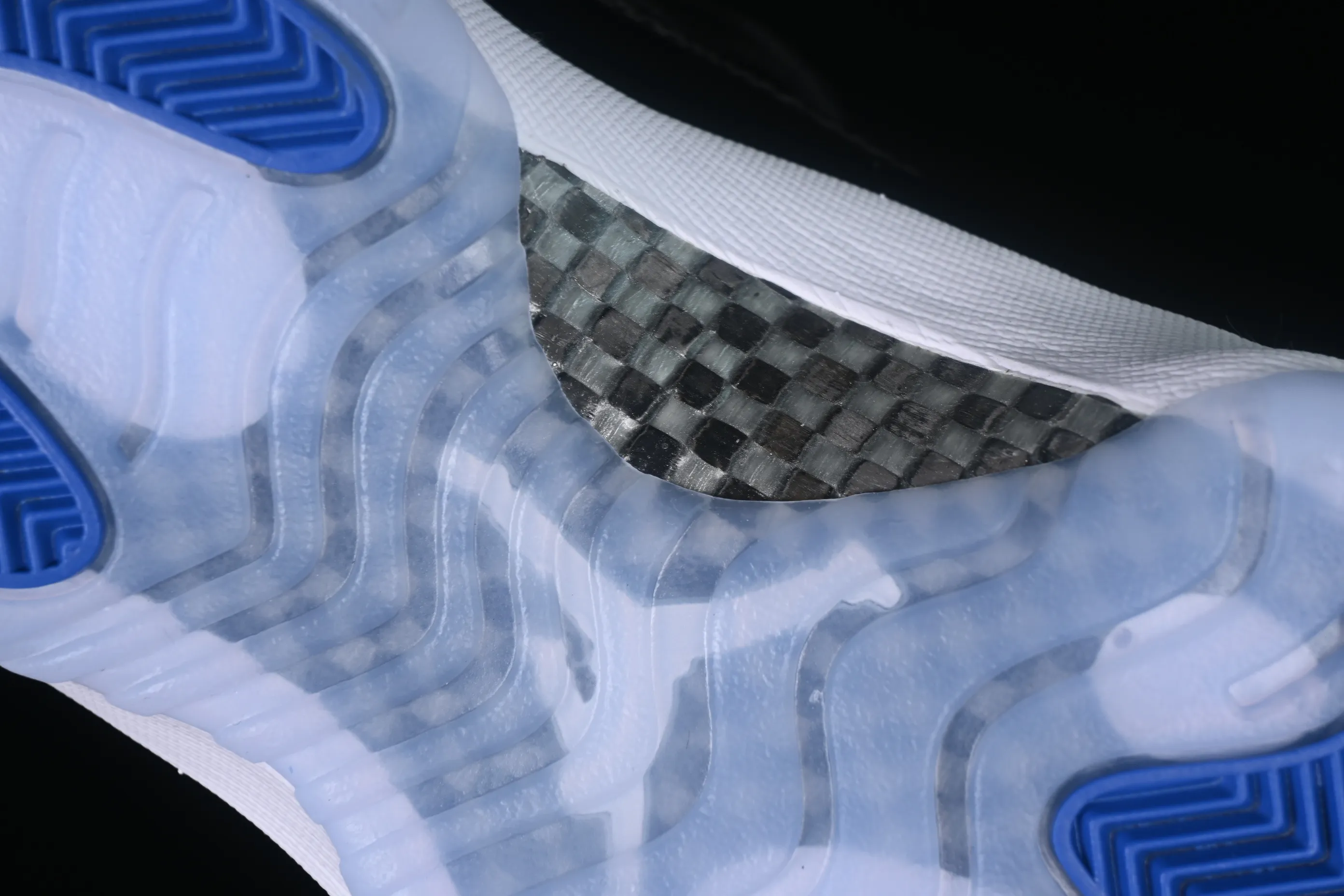 All categories Air Jordan Jordan series basketball shoes Air Jordan 11 F version Air Jordan 11 Low "Space Jam" AJ11 Joe 11 slam dunk real standard real carbon low-top basketball shoes FV5104-004